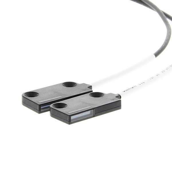Cảm biến sợi quang Omron E32-T16P 2M (thu phát riêng) Cảm biến sợi quang Omron E32-T16P 2M (thu phát riêng)